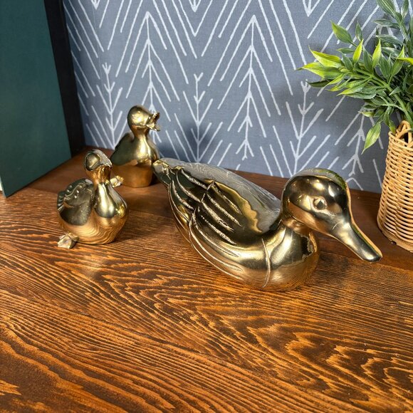Vintage Brass Duck Family Set Mother Duck and Baby Ducks Figurine - Picture 1 of 17